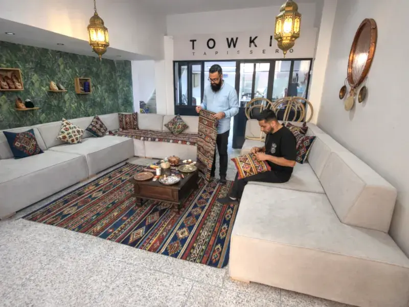 Notre Atelier à Tanger Atelier de tapisserie TOWKIA à Tanger — artisans au travail